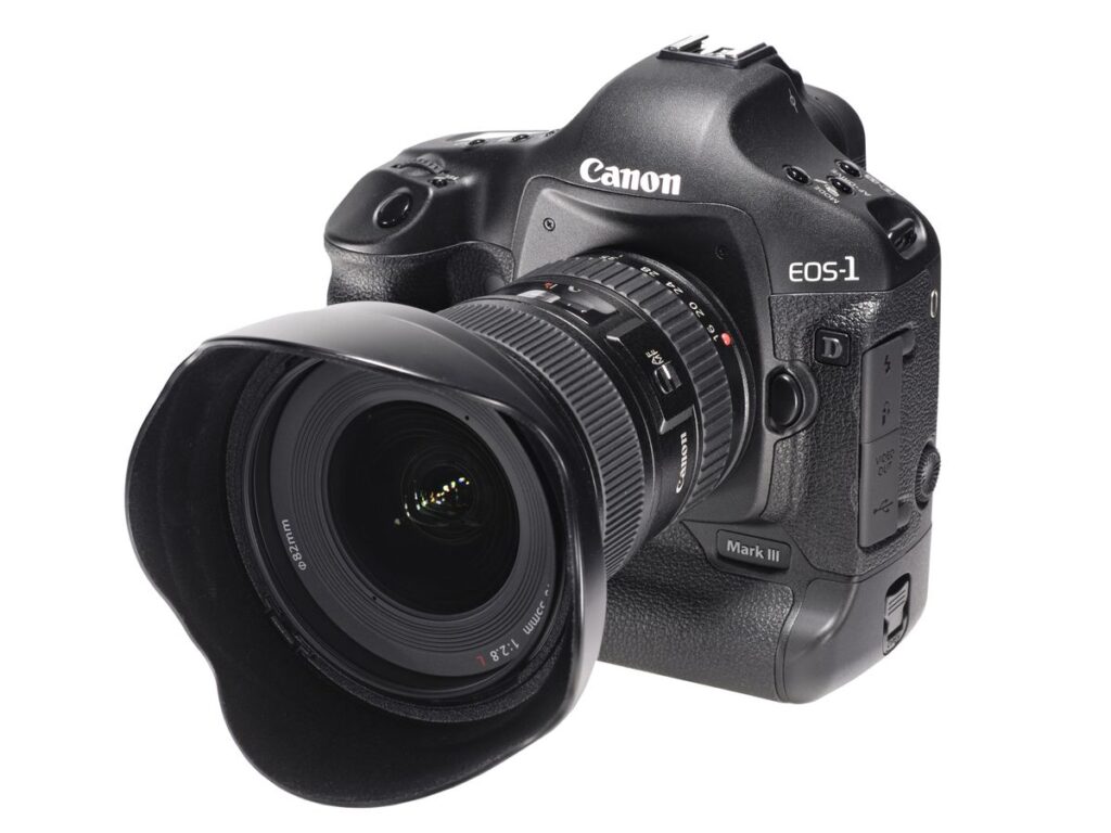 Продать фотоаппарат Canon EOS-1D X Mark III